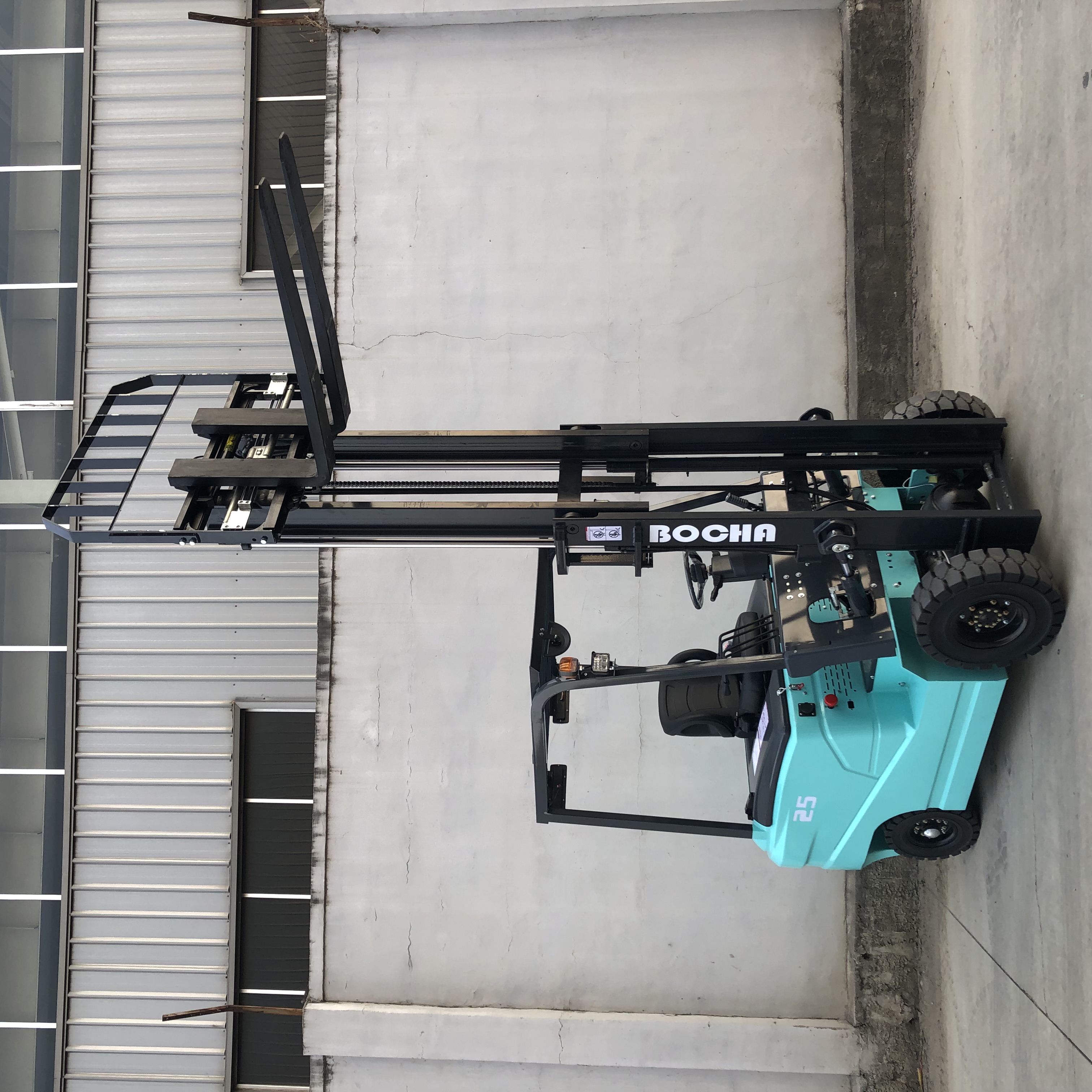 2.5t small energy-saving electric forklift four-wheel lead-acid forklift