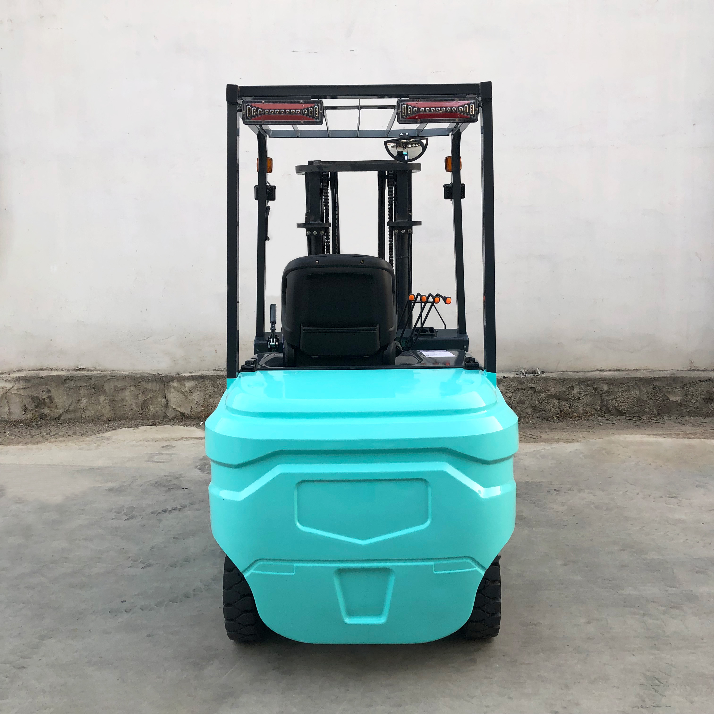 2.5t small four-wheel electric forklift hydraulic forklift