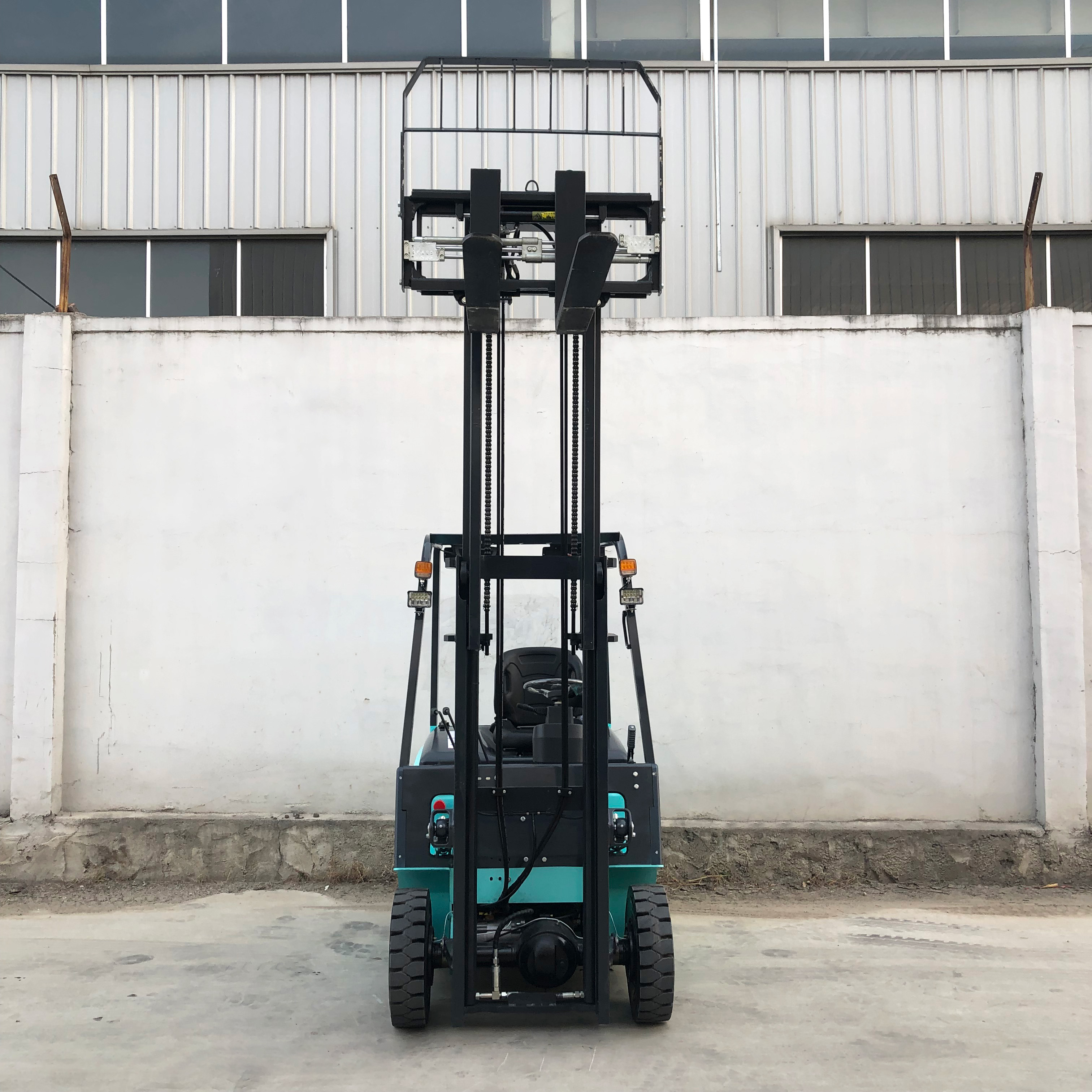 2.5t new energy electric household economical maintenance free lead-acid forklift