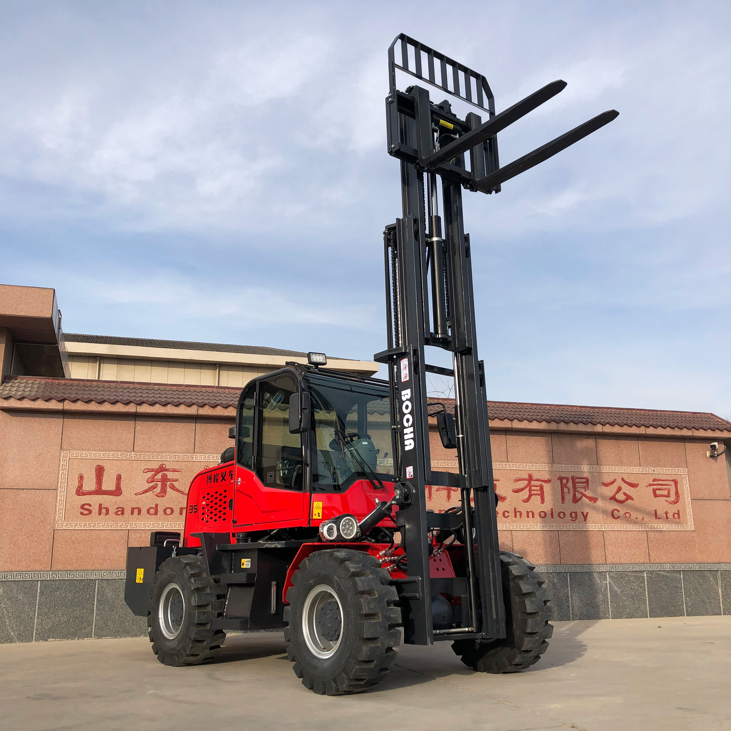 Four wheel drive all terrain high horsepower four-wheel drive off-road forklift