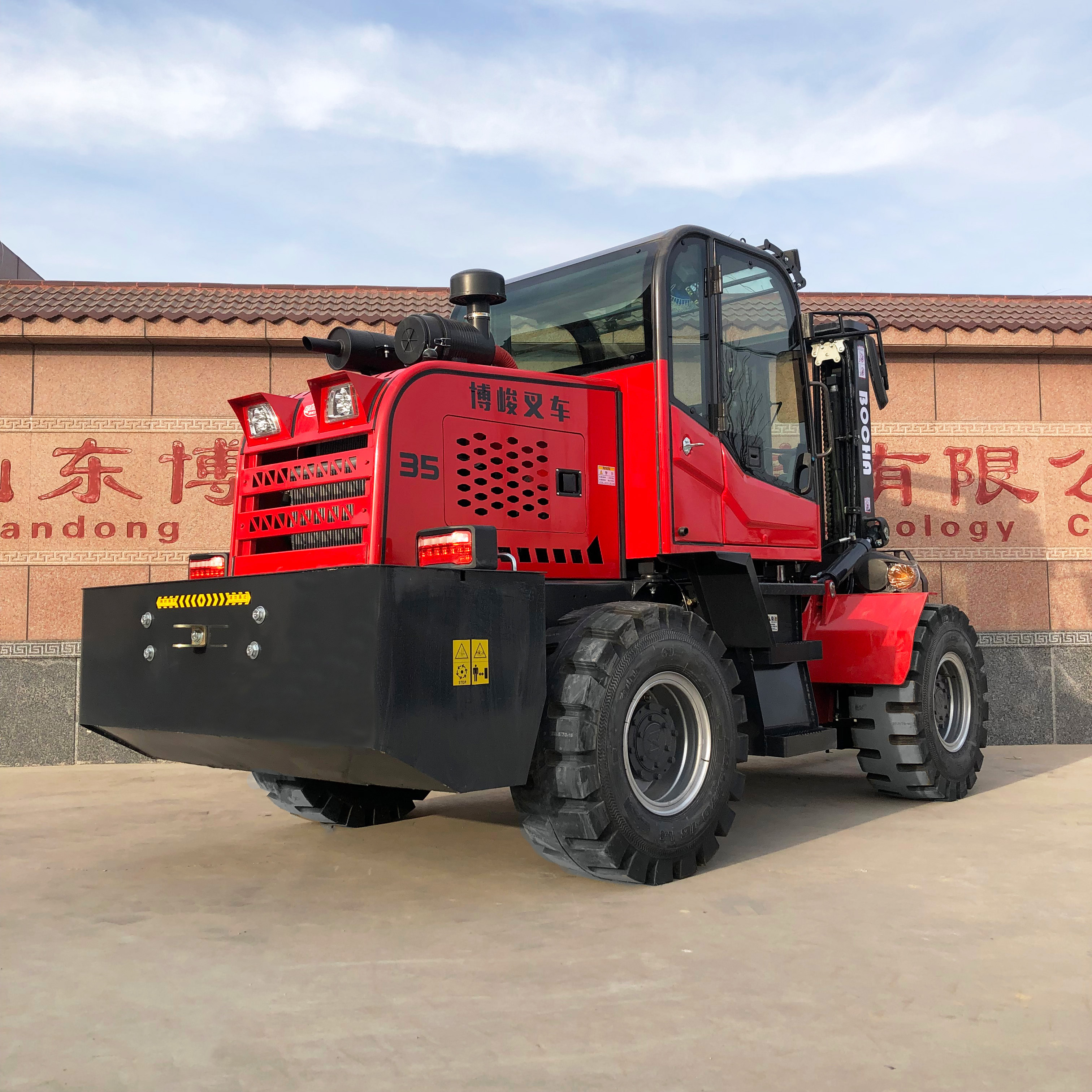 Four wheel drive all terrain high horsepower four-wheel drive off-road forklift
