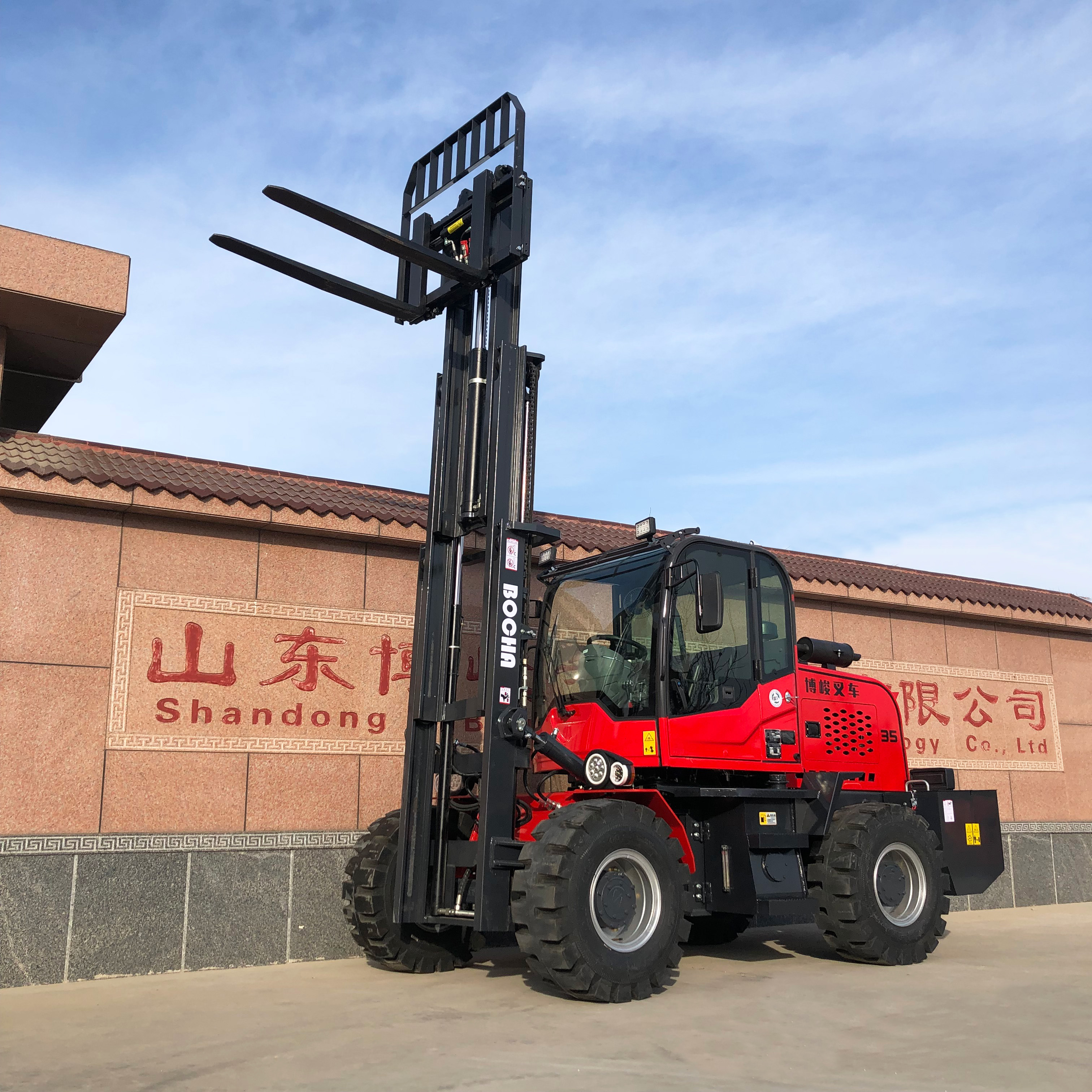 Four wheel drive all terrain high horsepower four-wheel drive off-road forklift