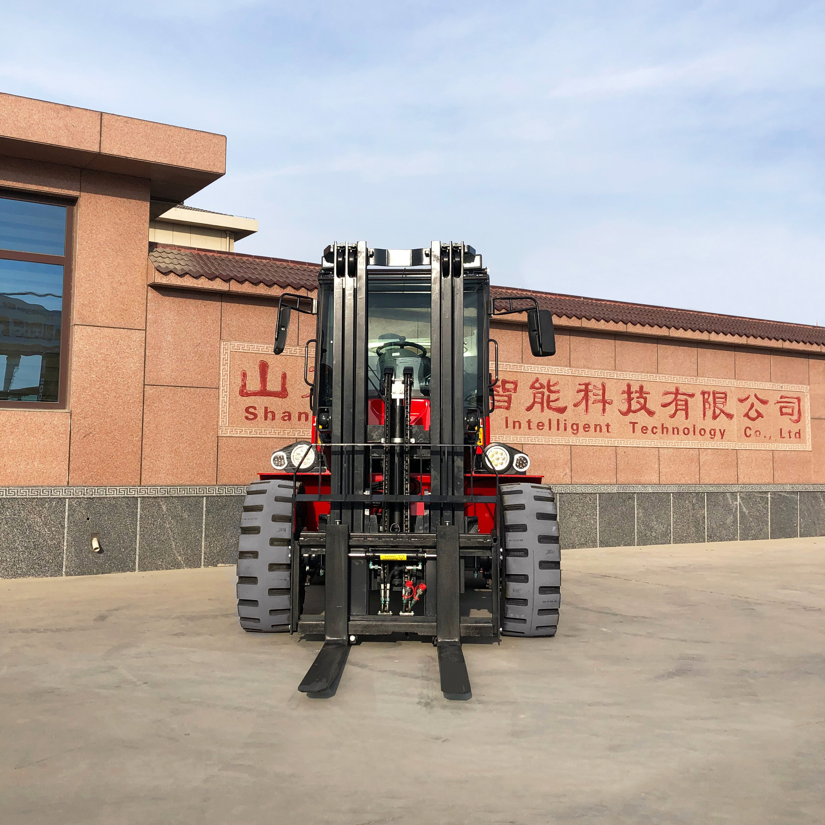 3.5t high-power four-wheel drive off-road forklift