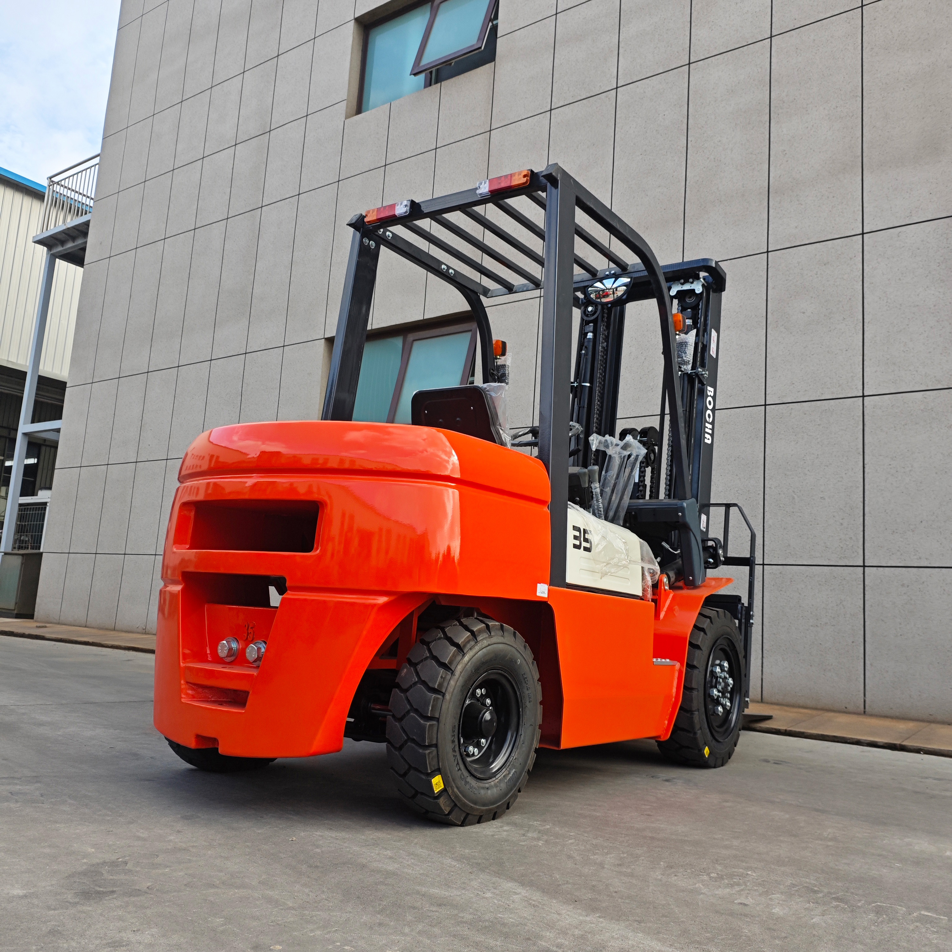 The cheapest manufacturer diesel forklift hot selling model
