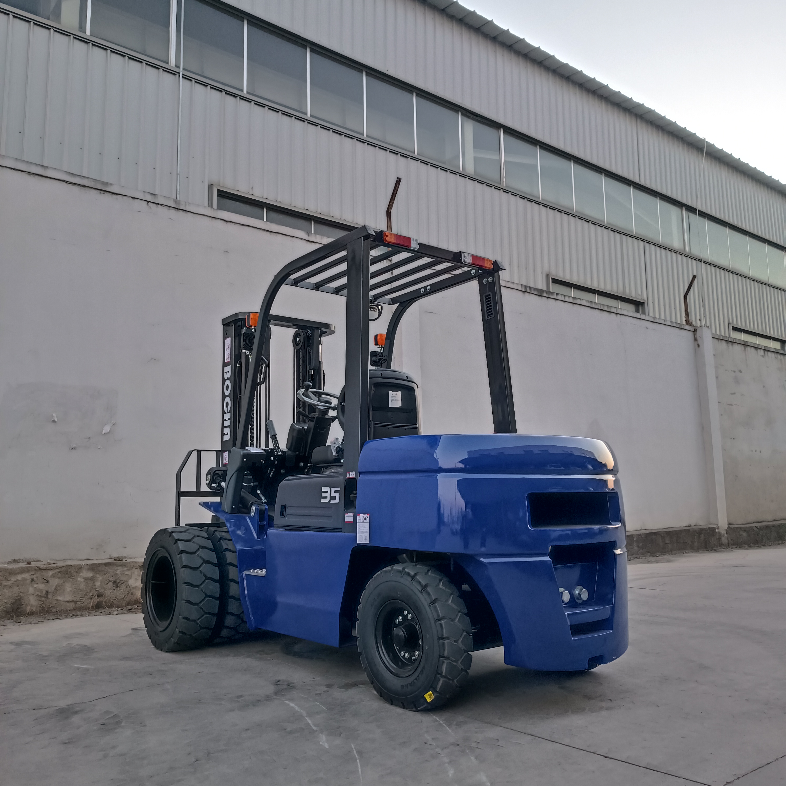 3.5-ton small diesel vehicle mounted internal combustion forklift